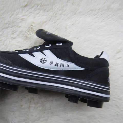 特价捡漏】儿童足球鞋通用学生训练运动跑步成人黑色防滑新款疙瘩球鞋