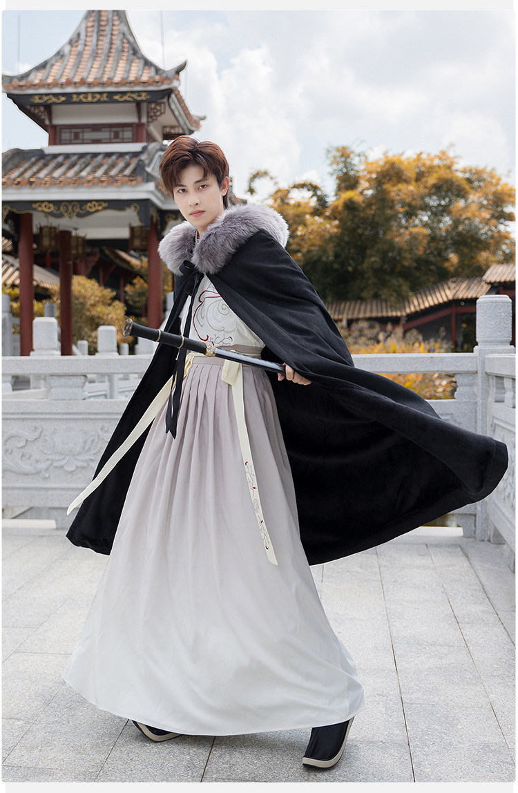 卡辑原创汉服男古装全套中国风长款刺绣斗篷冬季加绒连帽保暖披风内搭