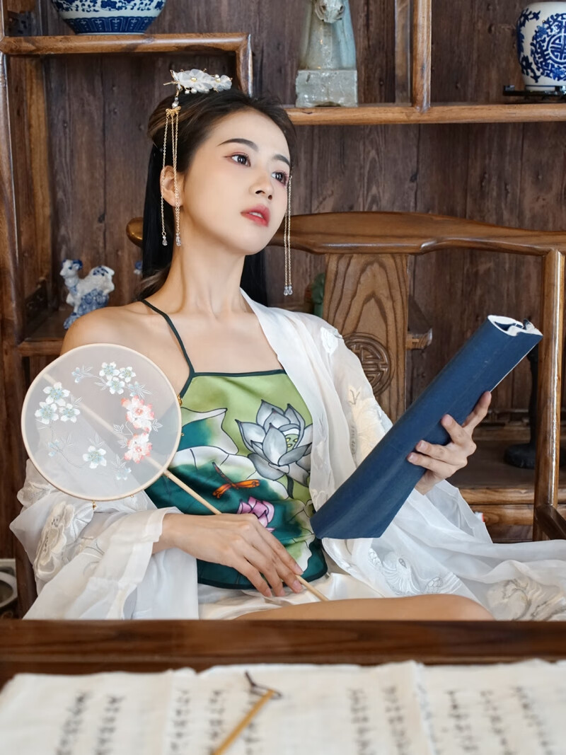 卡维妲新品空姐服情趣画上去的肚兜复古风汉服女性感内衣古代夏季睡衣