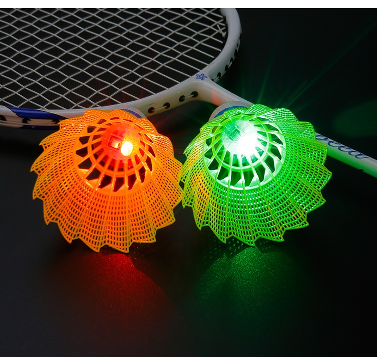 发光羽毛球 发亮荧光耐打夜间用夜光羽毛球夜用带灯荧光发亮防风会