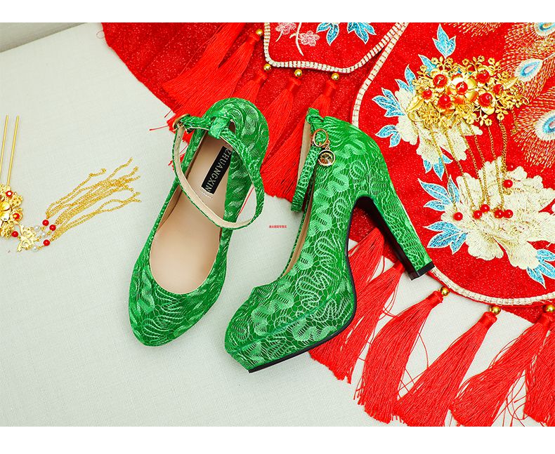 瑞族公社品牌冬季新款绿鞋婚鞋女绿色中式结婚鞋子粗跟绑带新娘鞋孕妇