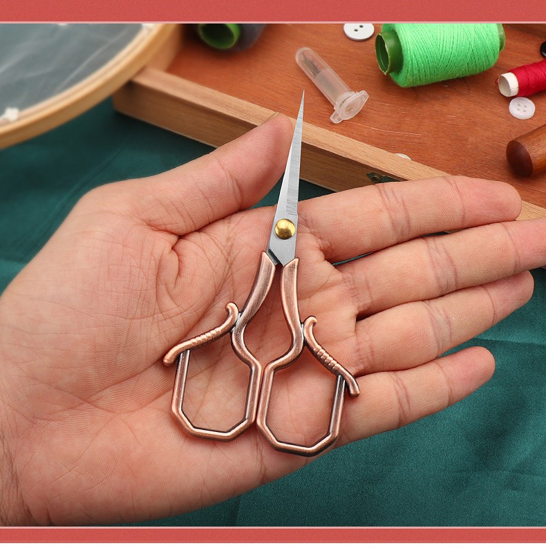 小剪刀剪线头用小剪刀家用裁缝手工缝纫学生十字绣裁布料剪线头大小号