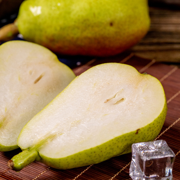 采缇 大连线梨水果新鲜当季香蕉梨国产青啤梨坏果包赔 5斤 小果 3两