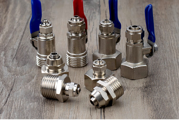 净水机4分转2分水管接头4分变2分铜接头三分转四分接头净水器配件4转2