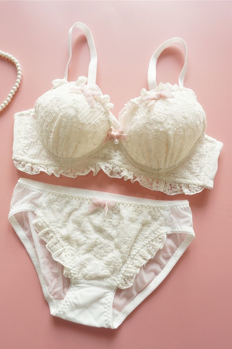 予骄文胸日系甜美蕾丝少女文胸套装薄杯显小大罩杯有钢圈内衣可爱蝴蝶