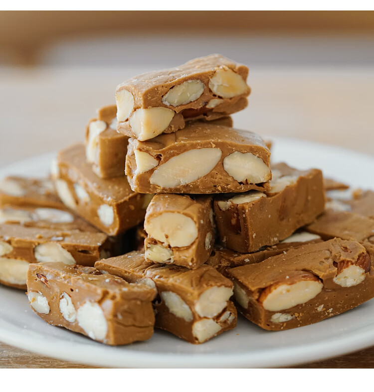 手工海盐巴旦木太妃糖杏仁咖啡太妃糖酥脆糖果喜糖海盐巴旦木太妃糖