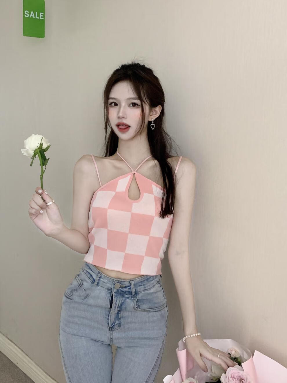 墨旎网红直播款衣服上镜性感甜美女主播服装欲风挂脖格子吊带小背心