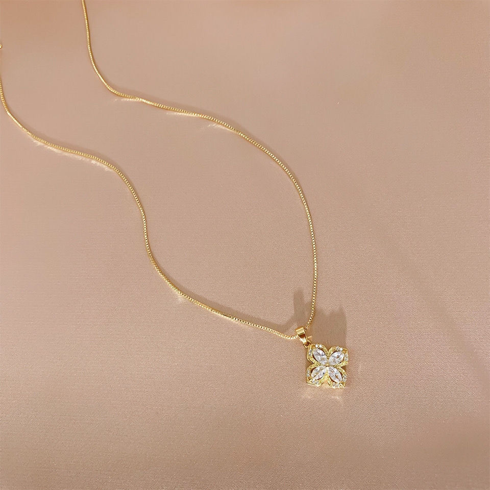 式四瓣花吊坠项链女温柔仙气七夕情人节生日礼物旋转四瓣花项链耳钉