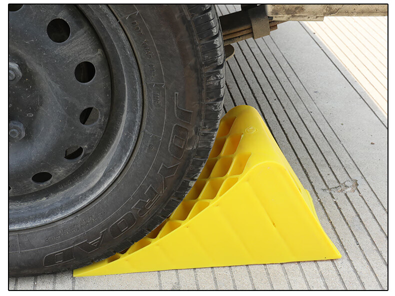 油罐车大货车三角木止退器木头汽车用三角垫木挡车木掩车器停车楔小号