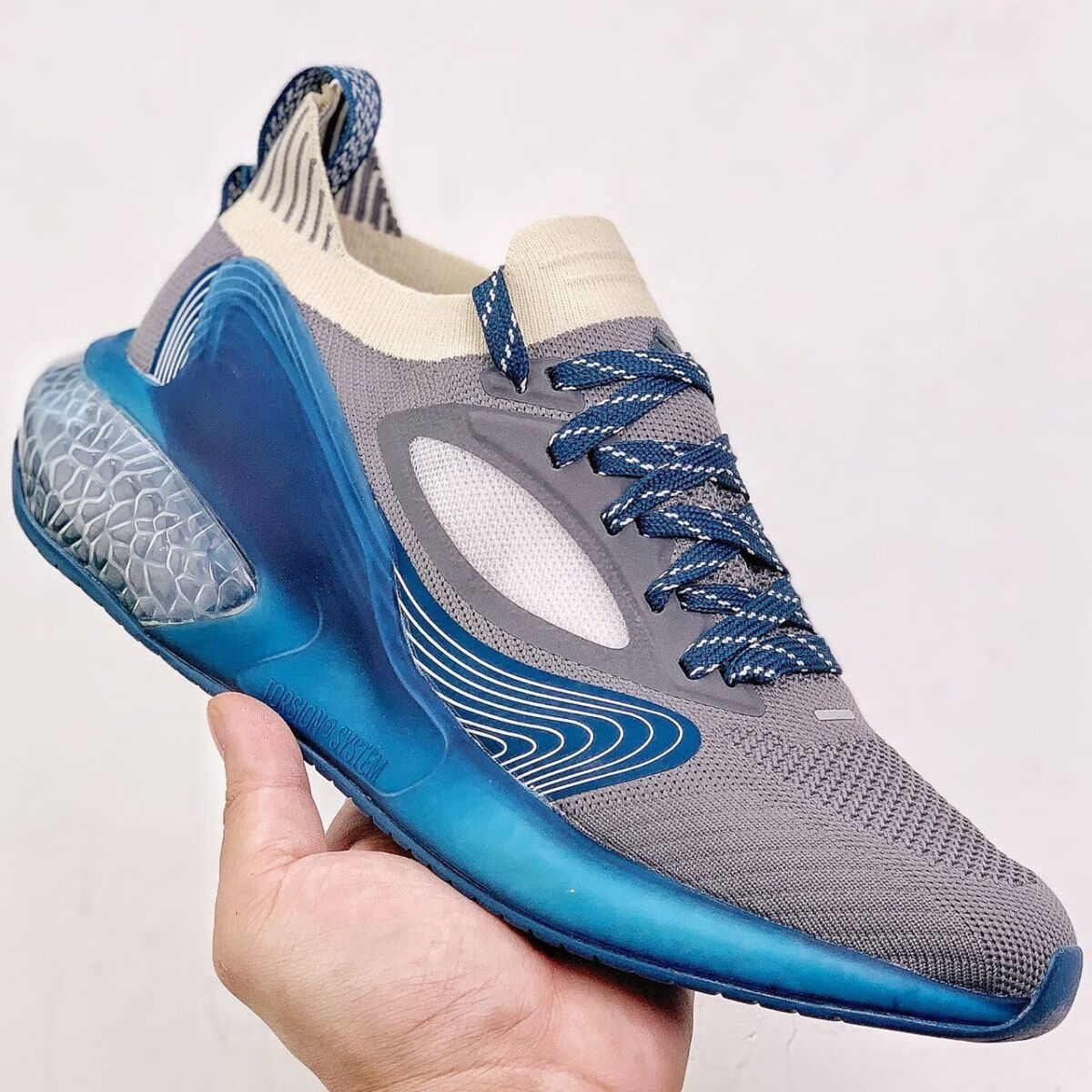alphabounce 阿尔法11代防滑减震耐磨实战运动男鞋官方旗舰 灰绿 39