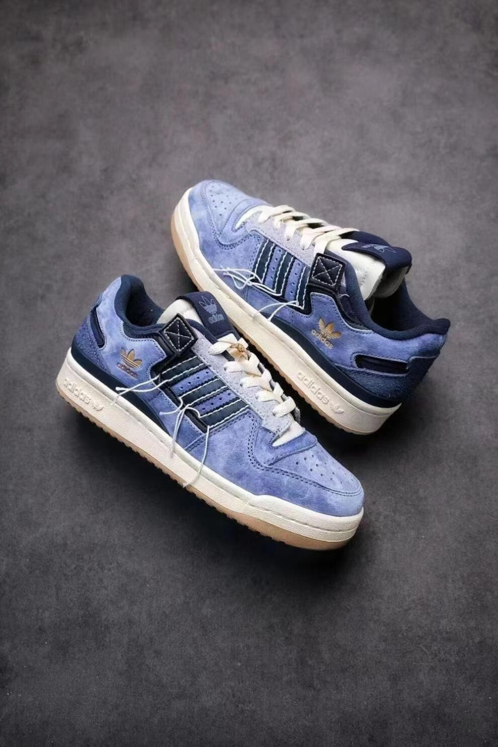 low84牛仔蓝三叶草米白复古线头情侣款运动板鞋男女莆田森用 米白线头