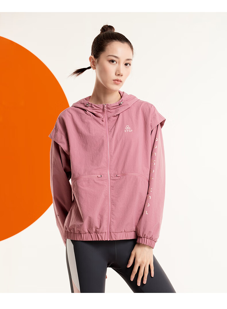 特步外套女运动服2021秋冬装百搭女装官网夹克风衣防晒连帽运动上衣黑