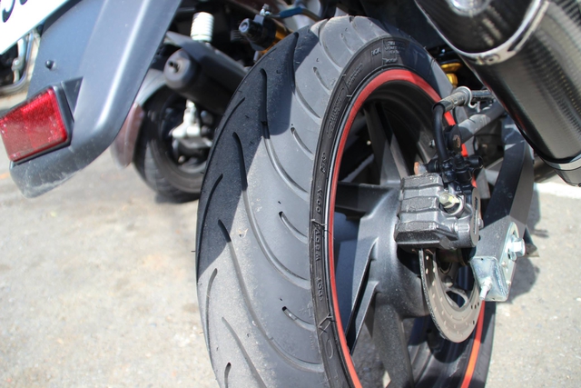 米其林摩托车轮胎100/110/120/130/140/150/160/60/70/80/90/17