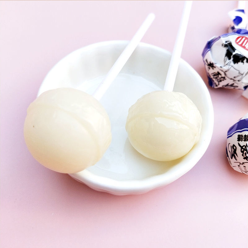 老酸奶棒棒糖30支桶装16克一支儿童奶味糖果怀旧零食奶糖批发老冰棒糖