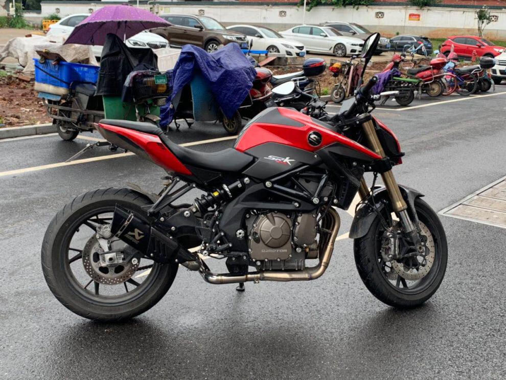 适配贝纳利钱江qj600追600赛600rr改装短尾牌照架上移车牌架不折叠款