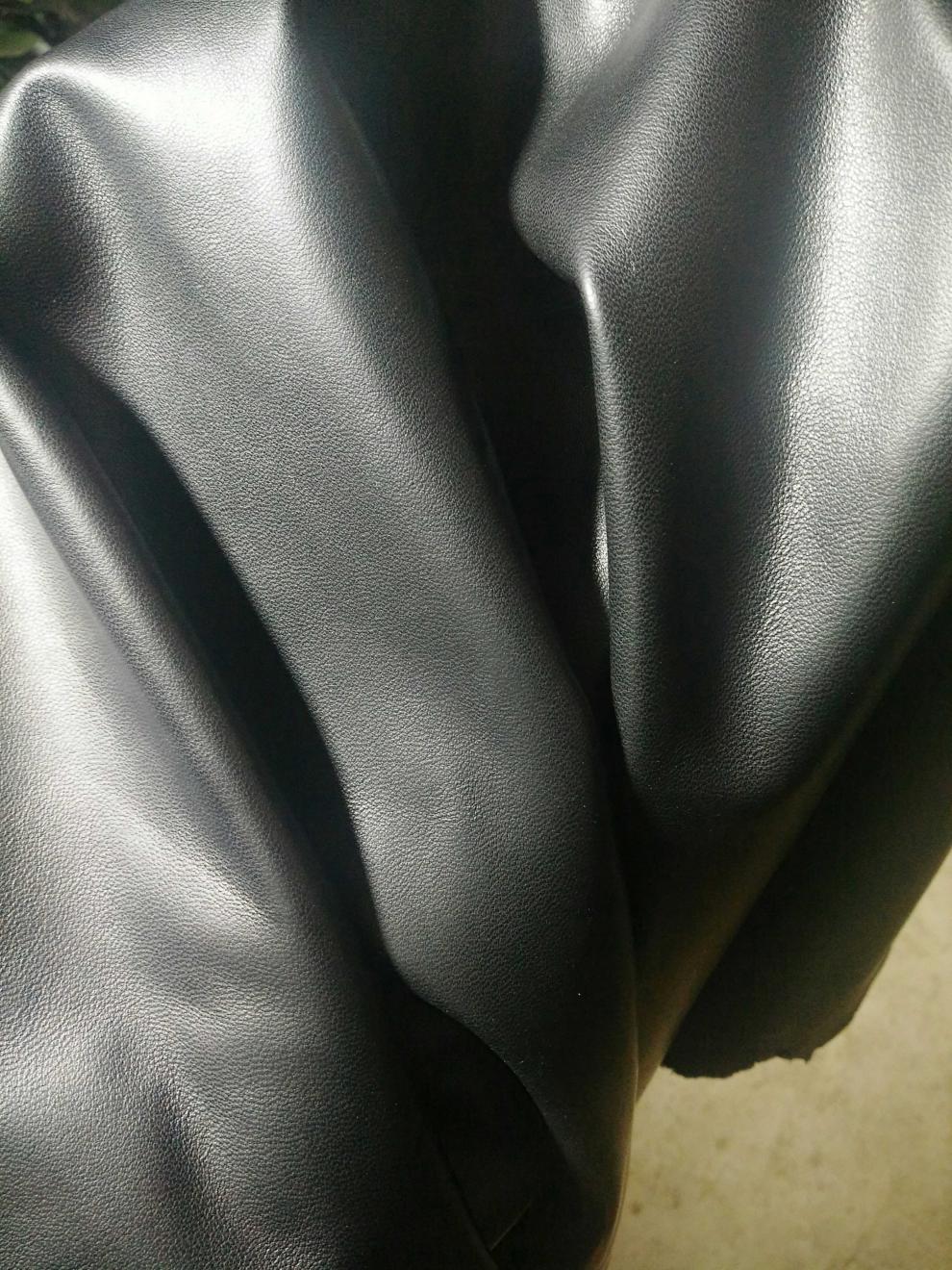 羊皮皮料 绵羊皮皮料黑色无涂头层a 级皮手工diy制衣服装面料 12平方