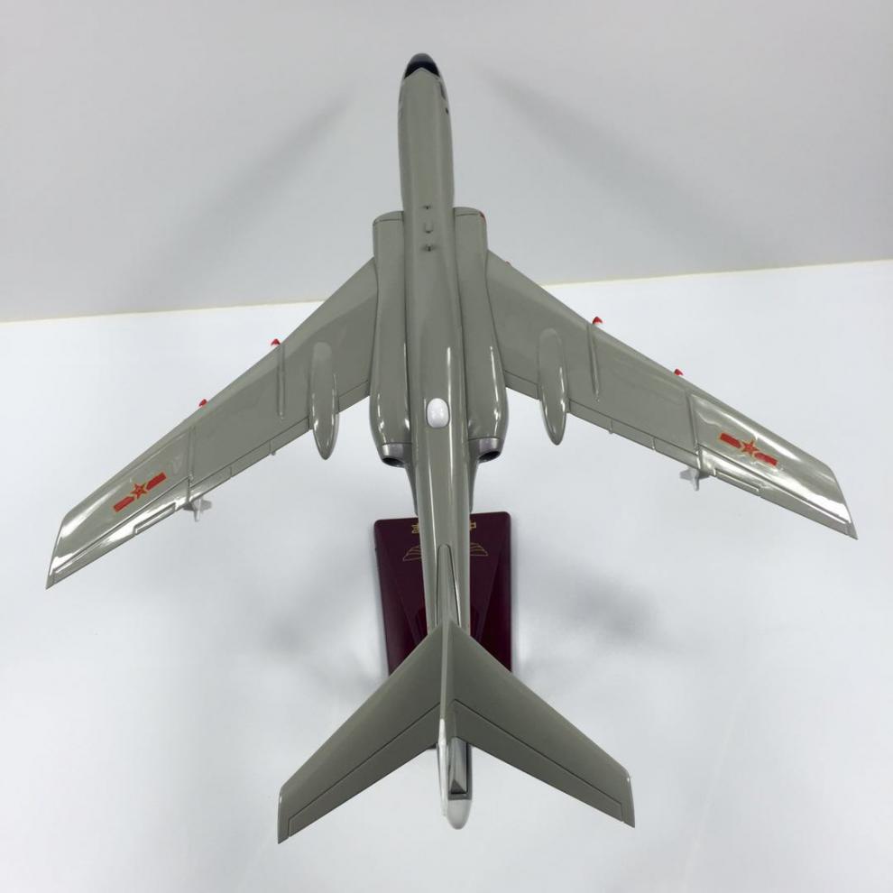 轰6k飞机轰炸机模型40厘米6轰h6战神模型轰六导弹机飞机模型