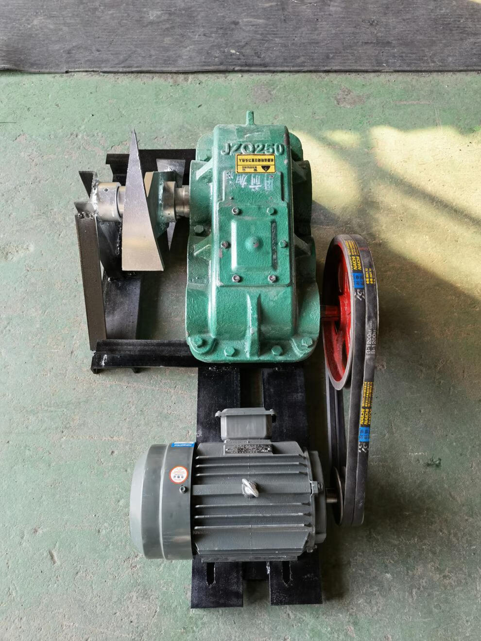 【升级新款】劈柴神器农村全套劈柴机专用家用农村电动机劈柴机自动