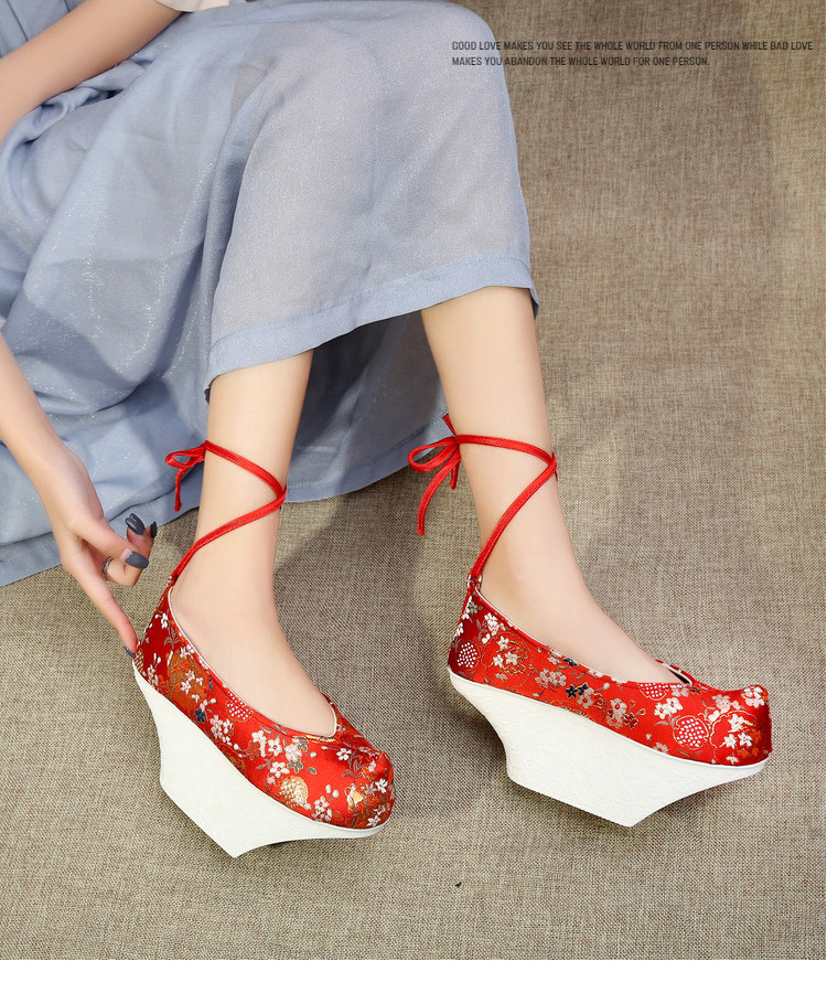 古装宫廷花盆女鞋延禧攻略如懿传福晋元宝底格格绣花布鞋清朝鞋子