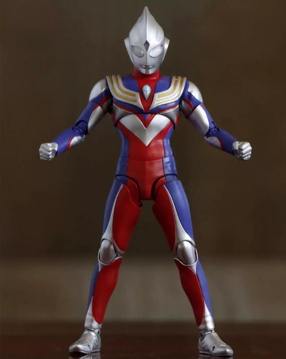 万代(bandai) shf骨雕迪迦奥特曼强力型儿童男孩超可动玩具人偶模型