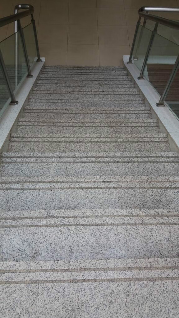 304不锈钢防滑条台阶楼梯防滑条 宽15毫米*高15毫米*厚2毫米【图片