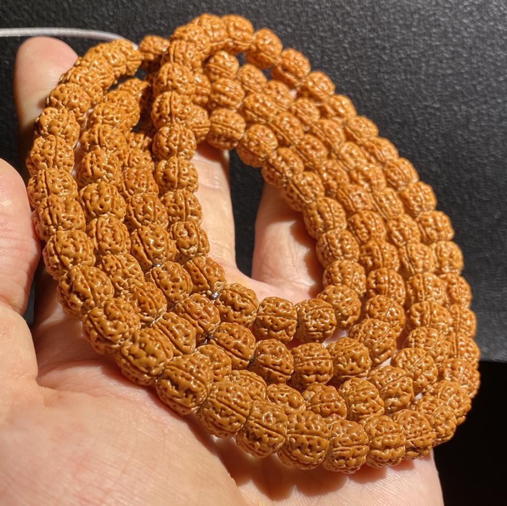 手机实拍弥刻小金刚菩提手串质纯一代盘龙纹原桩头9mm姜黄皮9mm