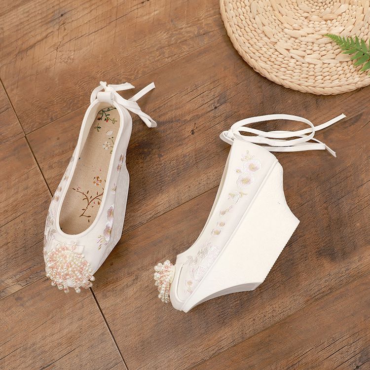 汉服鞋子女绣花鞋女唐风古制汉服鞋子明制登云履 女鞋 高跟古风公主