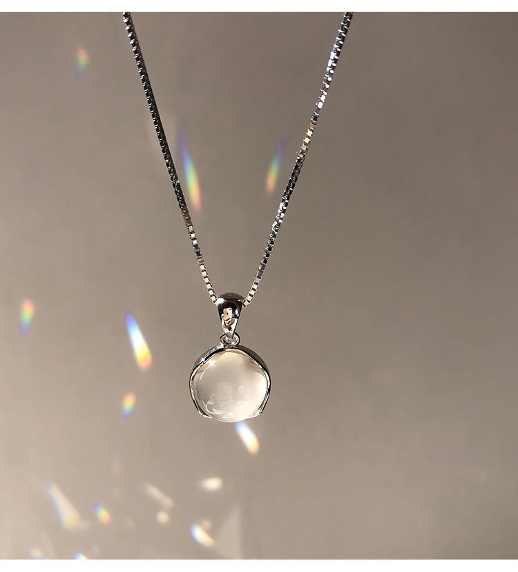 女小众设计感白玉髓圆形吊坠锁骨链女ins简约韩版气质白玉髓项链小号