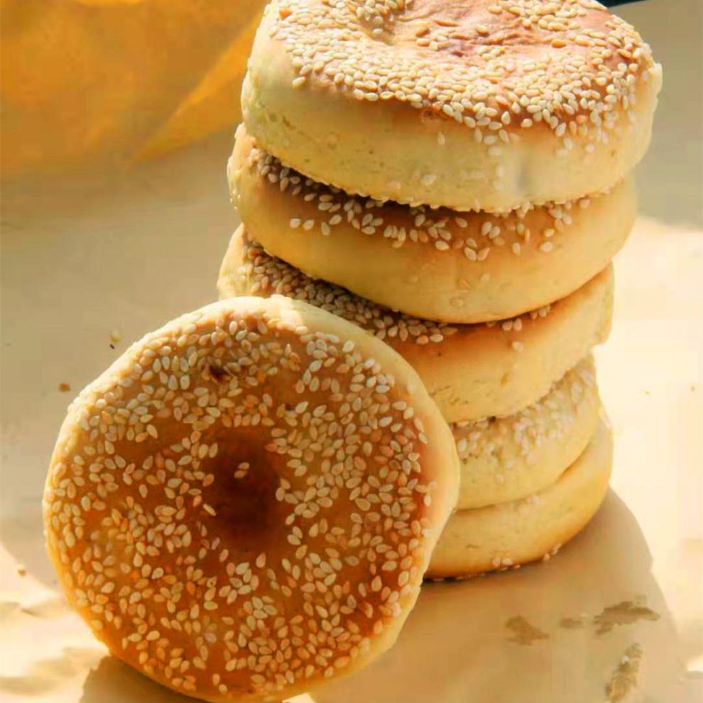 湖北芝麻饼子宜昌五峰特产中号芝麻饼长阳制作馅儿饼双