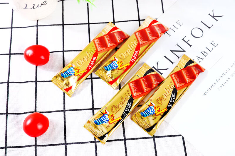 飞的代可可脂巧克力300g飞的巧克力盒装10克一箱黑色巧克力板状糖果