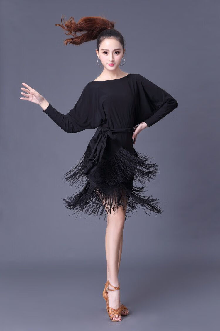 拉丁演出服服装女成人连衣裙显身材蝙蝠练习服多层流苏裙秋冬新款长袖
