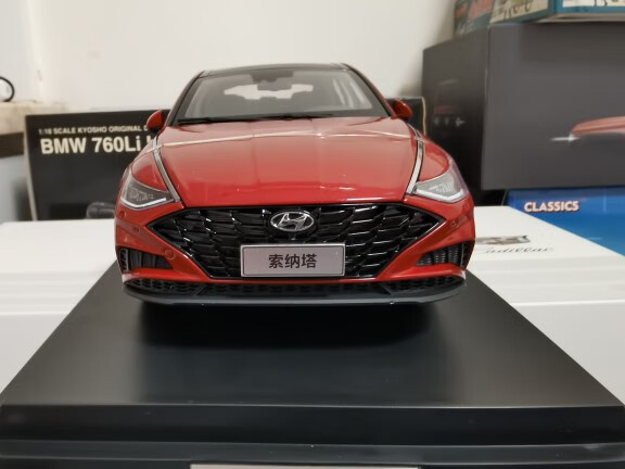 原厂北京现代第十代索纳塔车模1:18全新合金汽车模型 浅灰色【图片