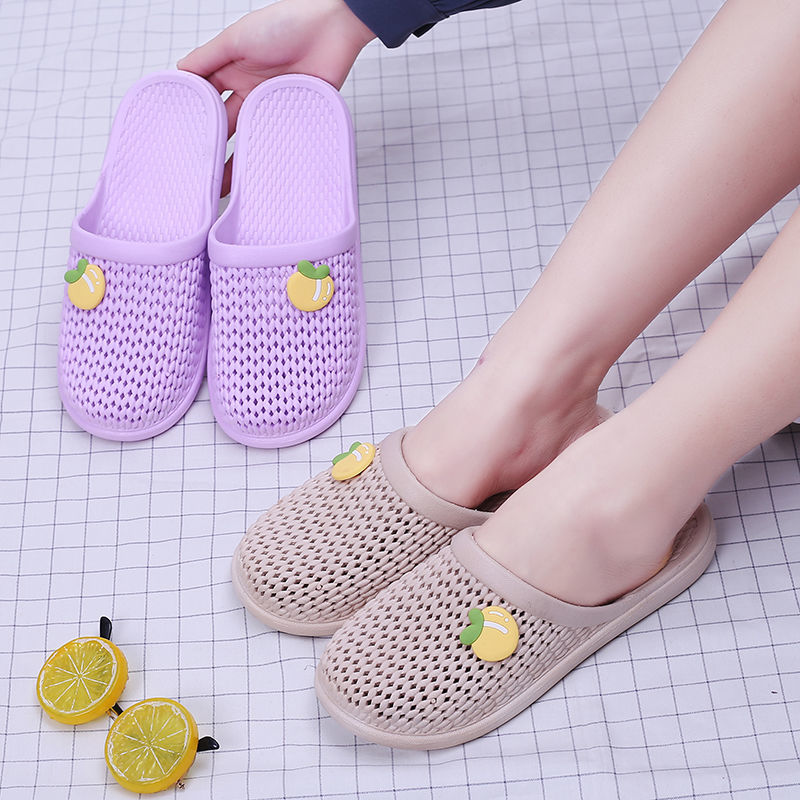 老人拖鞋新款凉拖鞋女夏季居家包头鞋室内防滑家用平底凉鞋女外穿韩版