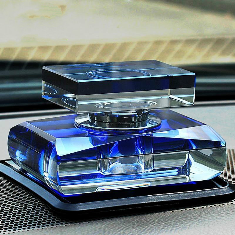 车载香水香薰香水座车用香水车载香水座水晶香水瓶创意车内摆件胜利