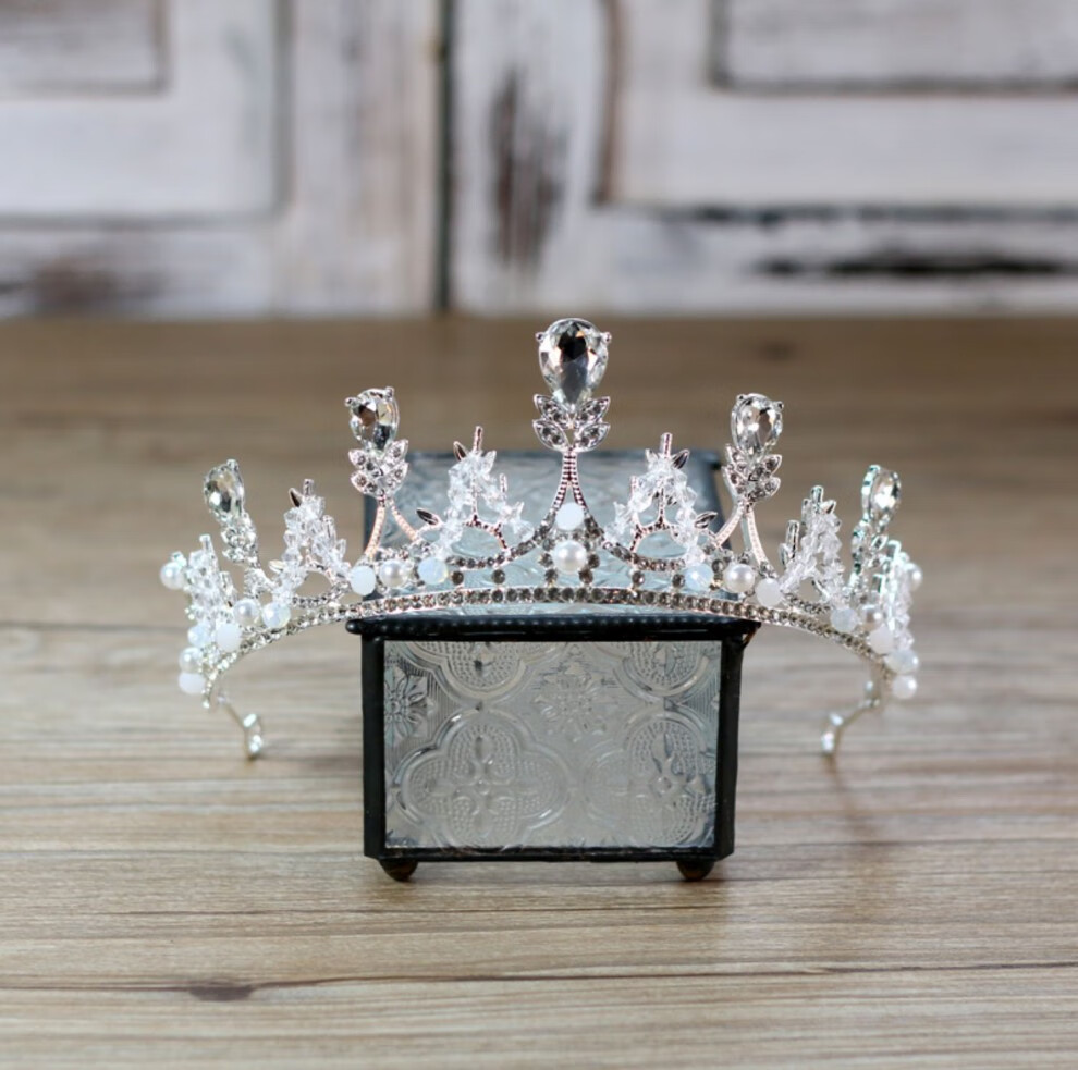 皇冠头饰皇冠头饰女十八岁生日头冠成年礼网红大气公主结婚婚纱新娘