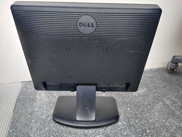 新款戴尔e1713sc正屏led背光17寸液晶显示器实物图好用稳定delll1715s
