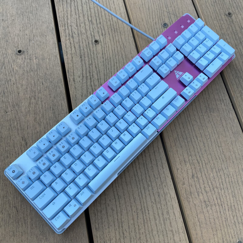 工厂库存处理品牌机械键盘 铝合金面板rgb灯光带 康腾特青轴 红轴