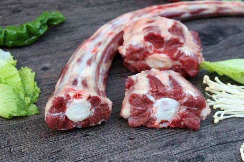 新鲜原切黄牛尾现杀牛尾骨整根切段黄牛尾冰鲜牛尾巴冷冻冷藏牛尾展志