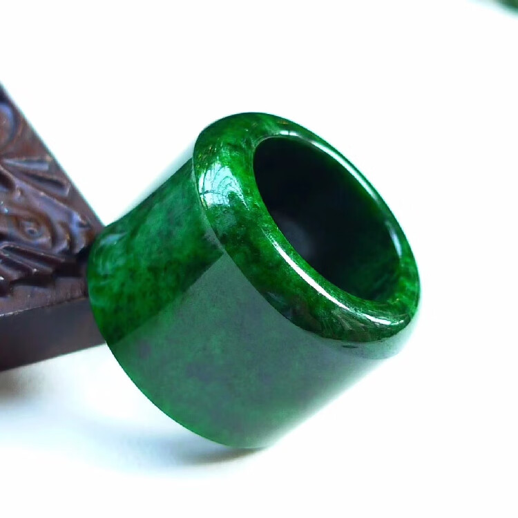 ck施华洛世奇锆老坑缅甸翡翠a货冰种绿干青铁龙生玉扳指男款飘花玉