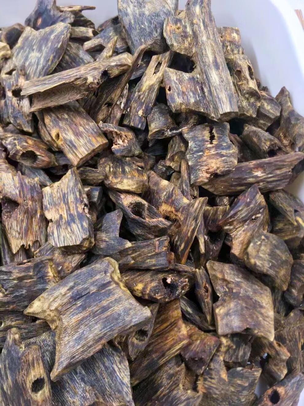 伊人意 莺歌绿奇楠沉香沉水老料原材料碎料熏香车珠边角料上炉助睡眠