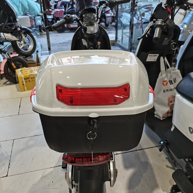雅迪电动车通用款de3欧博通用改装方储物箱尾箱白色尾箱红色