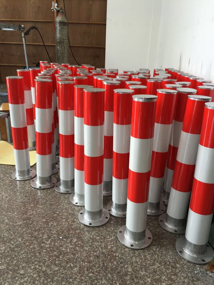 钢管警示柱道口路桩地桩警示桩铁固定立柱隔离桩防撞隔离桩路障柱反光