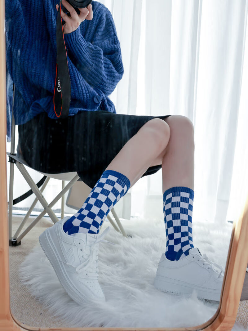 好品质女士袜子克莱因蓝袜子女高筒滑板运动情侣秋冬深蓝色篮球长袜男