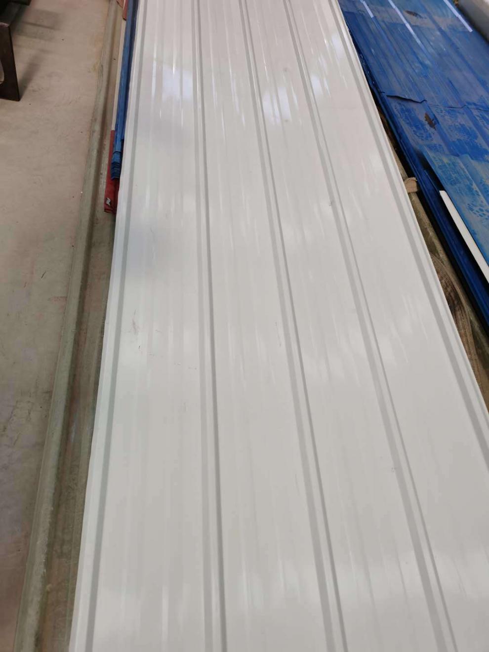 彩钢瓦900铁瓦彩钢瓦彩钢板蓝红白瓦楞工地围墙养殖房屋顶阳台车雨棚