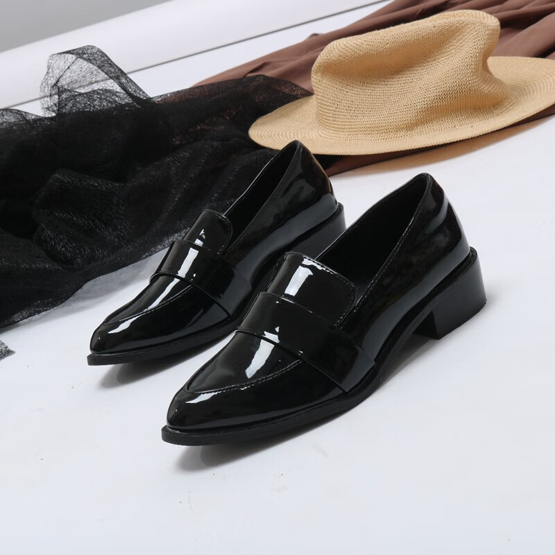 正装皮鞋女小皮鞋女秋冬季新款英伦风单鞋配裙子正装黑色工作鞋黑色亮