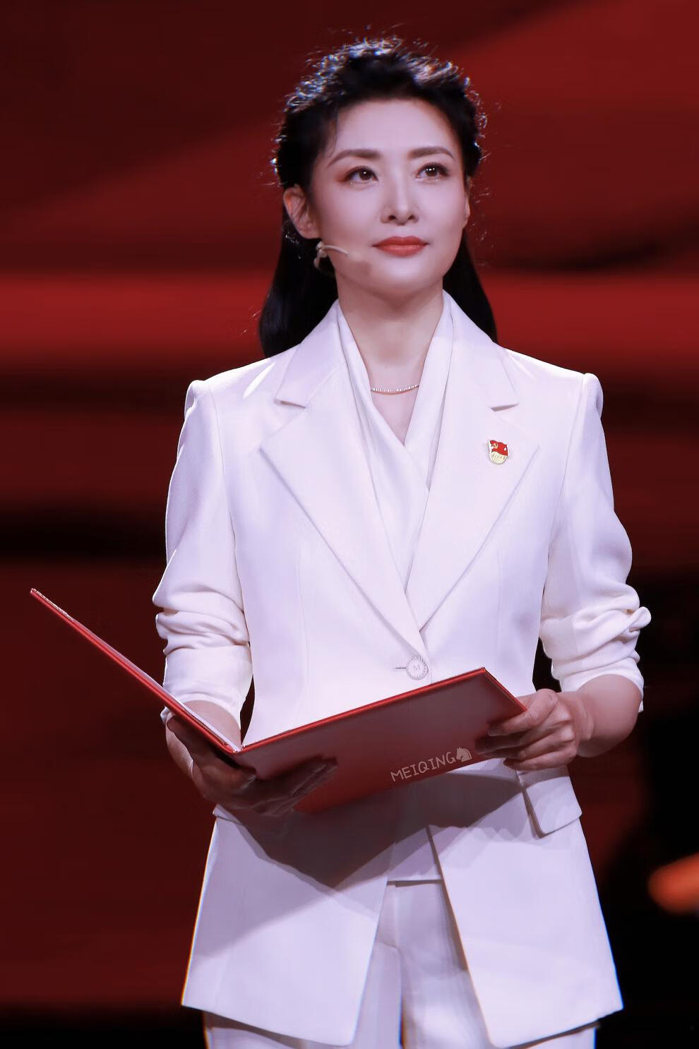 罗蒙(romon)2022春夏新款周涛同款白色职业西装套装气质显瘦西服