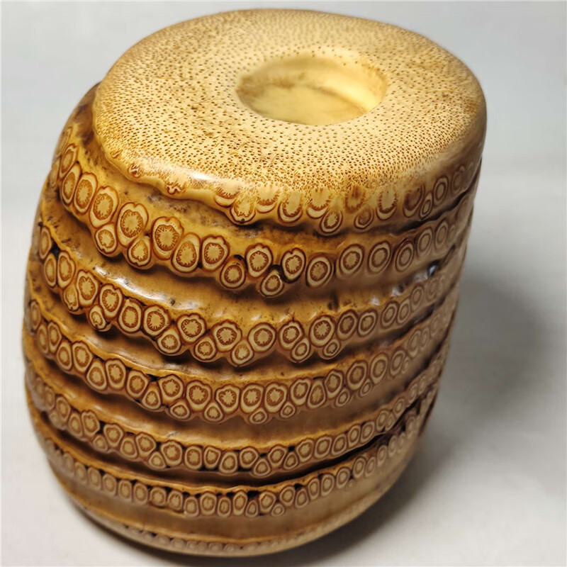 竹根雕金蟾 天然竹根雕刻文玩手捻把玩件打磨满钉笔筒铃铛金蟾壶罐子