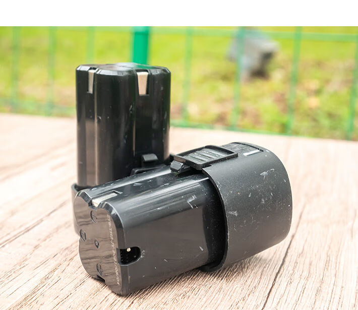 南威锂电钻配件南威168v手电钻电池锂电池充电钻电池充电器电转钻配件