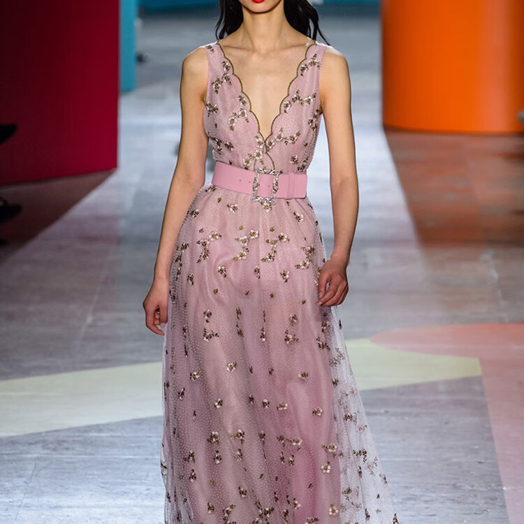 迪丽热巴走秀同款晚礼服长裙性感v领网纱重工刺绣花朵连衣裙粉红色s