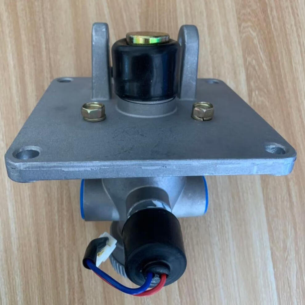 小装载机铲车配件 刹车阀气刹泵 气刹阀刹车总泵 气刹总泵气制动阀 气